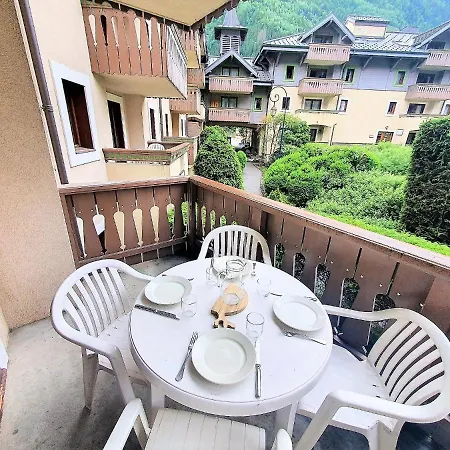 La Ginabelle Vue Mont Blanc Avec Piscine 아파트