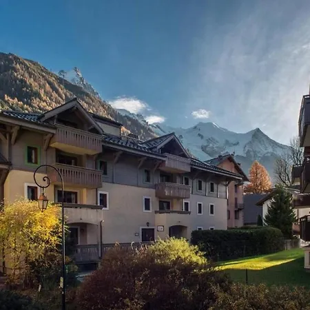 La Ginabelle Vue Mont Blanc Avec Piscine Apartment Chamonix